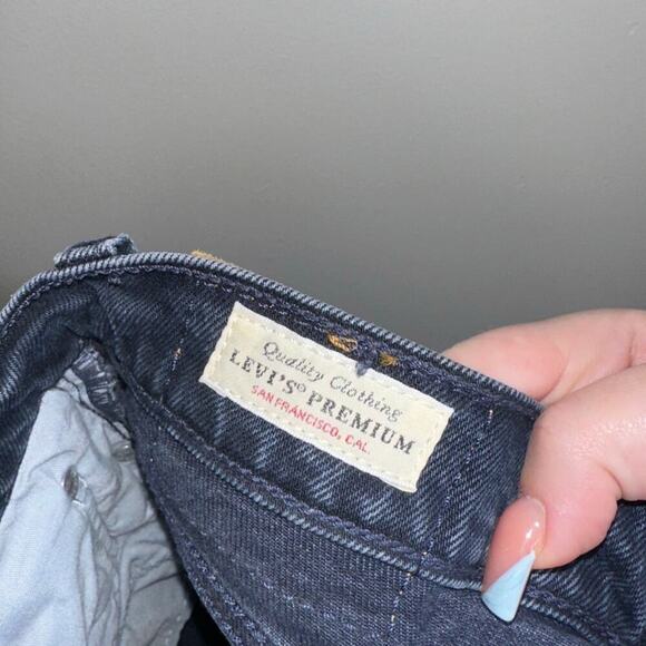 Levi's Wedgie Button Fly Straight Leg Jeans Frayed Hem Dark Blue Wash Size 26 - Picture 4 of 6